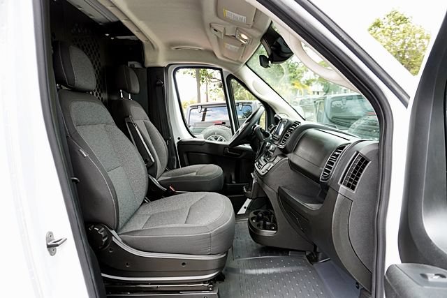 Used 2025 RAM ProMaster 2500 w/ U-Haul Equipment Group FWD image 12