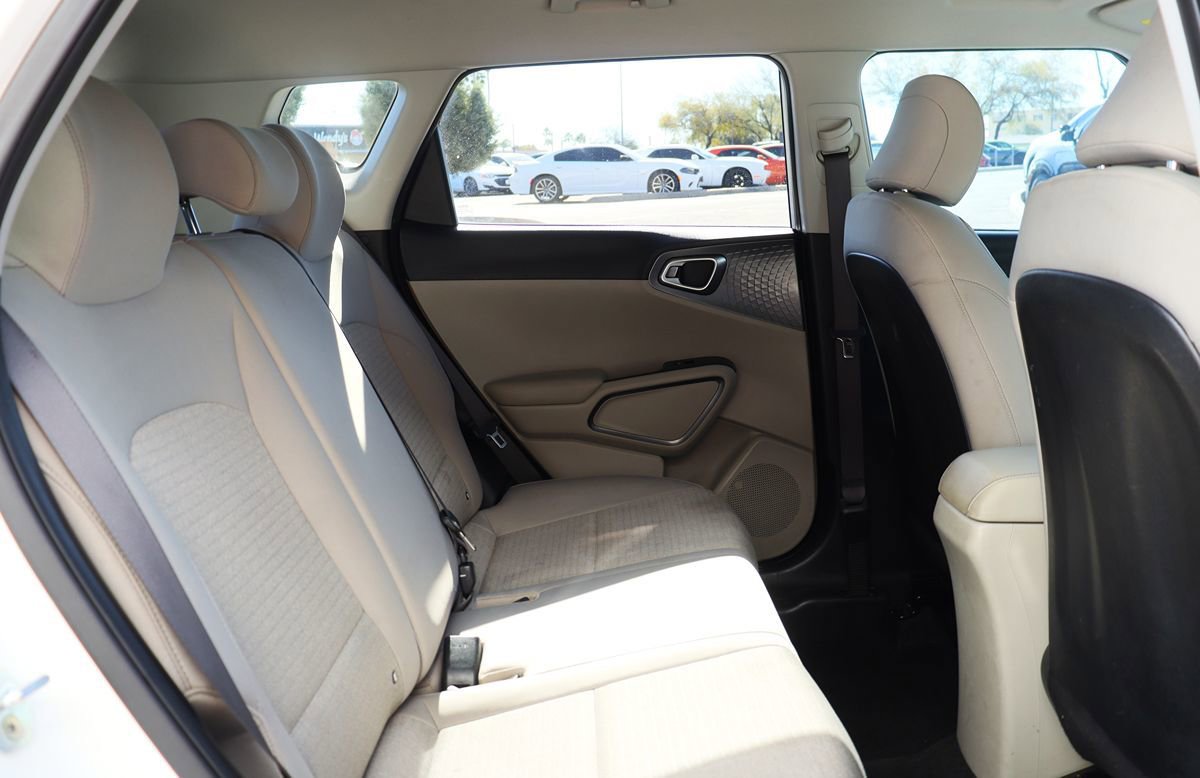 Used 2020 Kia Soul S FWD image 27