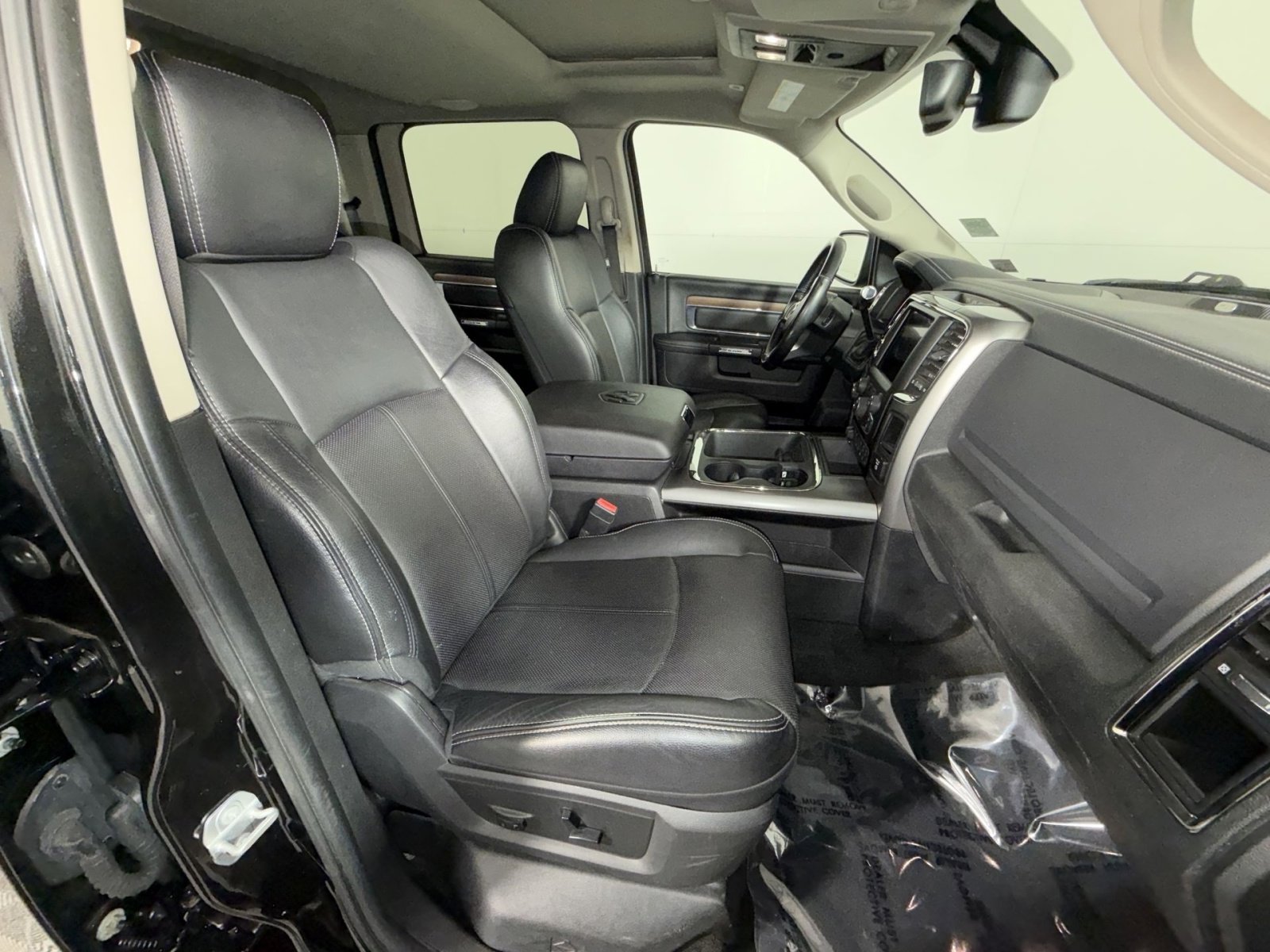 Used 2018 RAM 2500 Laramie w/ Sport Appearance Group image 28