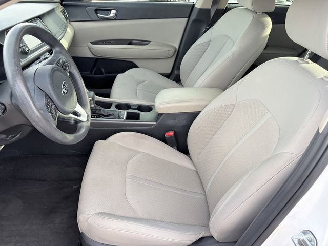 Used 2017 Kia Optima LX w/ Convenience Package FWD image 4