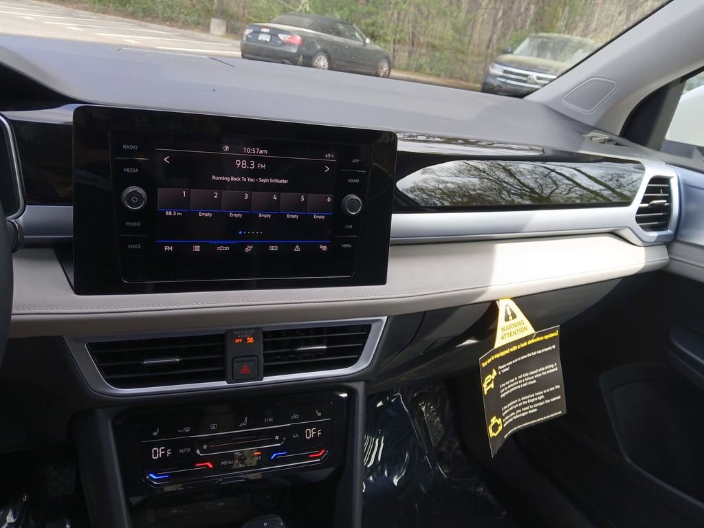 New 2026 Volkswagen Taos SE image 17