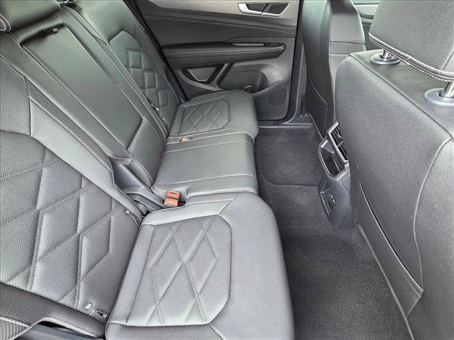 Certified 2025 Volkswagen Atlas Cross Sport SE FWD image 18