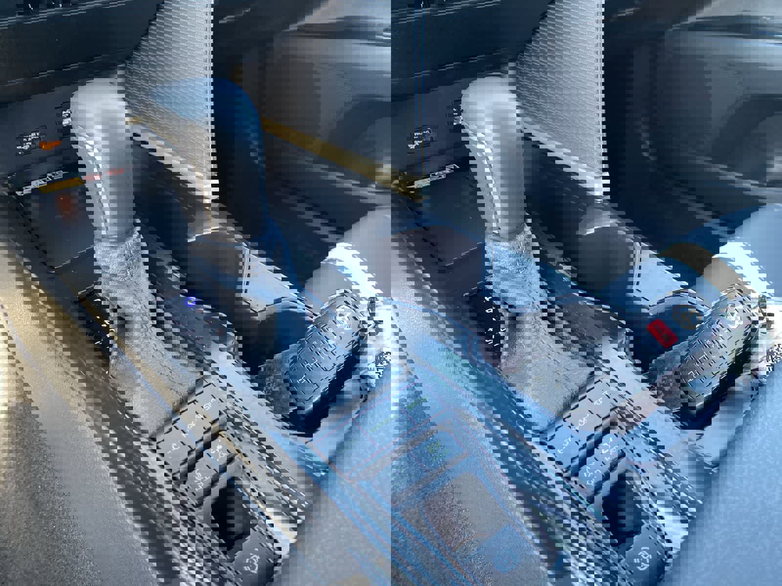 Used 2025 Toyota Camry SE image 31