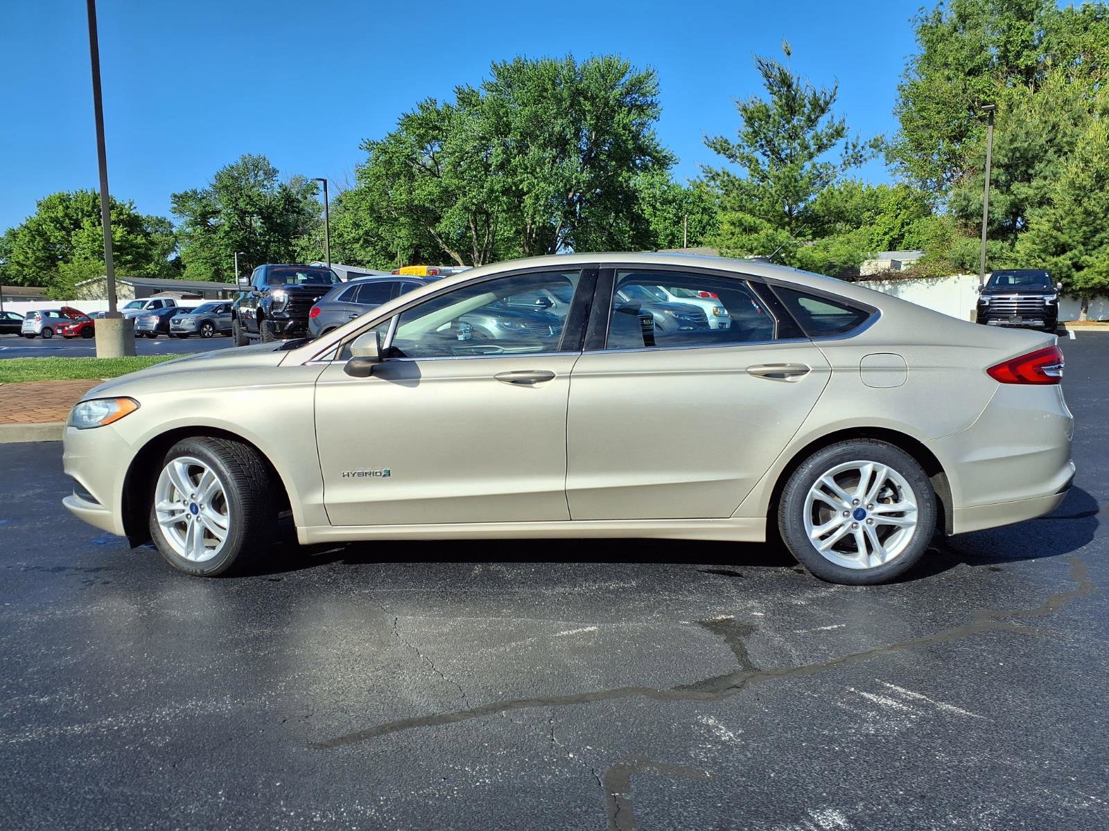 Used 2018 Ford Fusion S FWD image 26