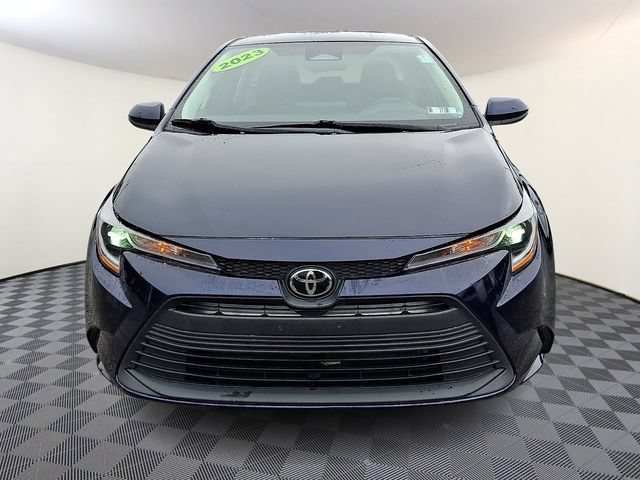 Used 2023 Toyota Corolla LE FWD image 2
