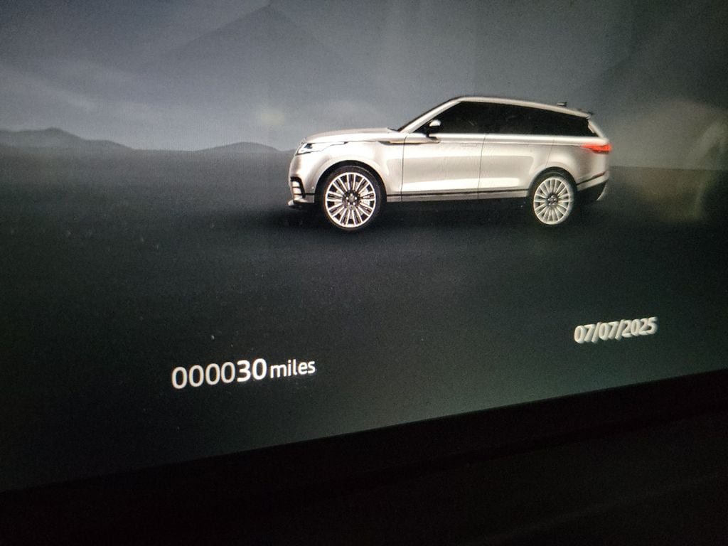 New 2026 Land Rover Range Rover Velar Dynamic SE AWD/4WD image 18