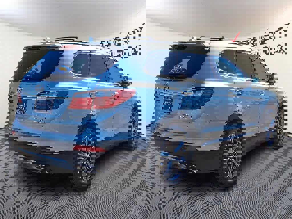 Used 2016 Hyundai Santa Fe Limited image 4