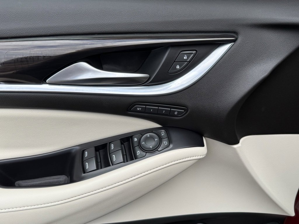 Used 2022 Buick Enclave Premium w/ Surround and Sites Package image 13