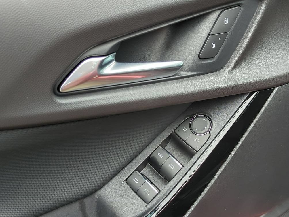 New 2027 Chevrolet Equinox RS FWD image 8