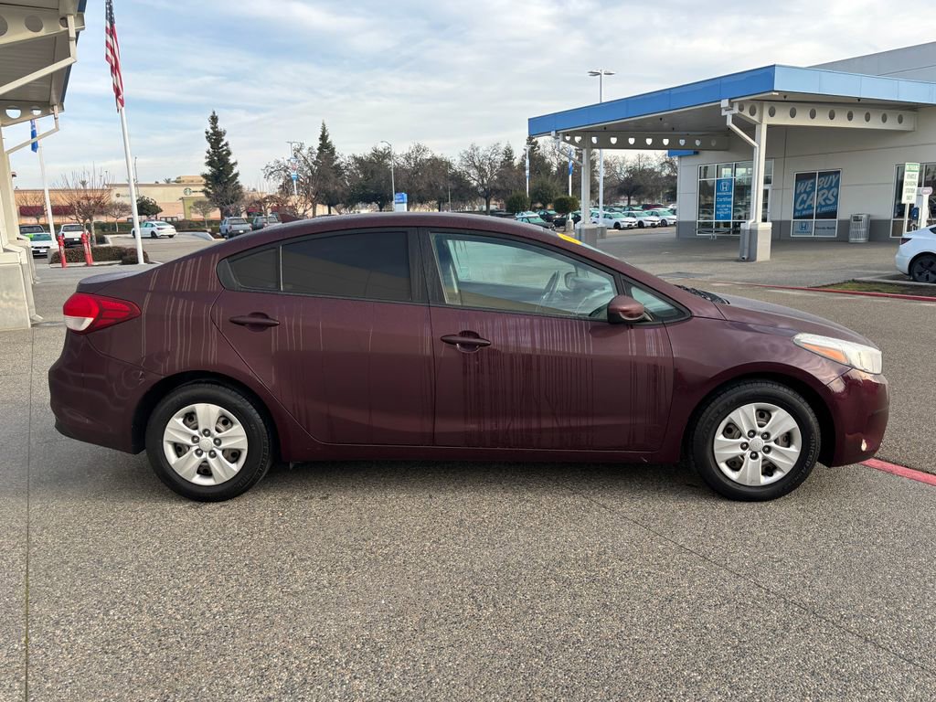 Used 2018 Kia Forte LX w/ LX Rear Camera Package image 4