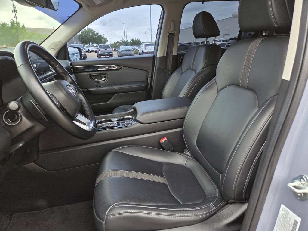 Certified 2025 Honda Pilot Touring image 16