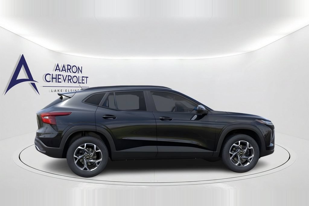 New 2026 Chevrolet Trax LT w/ LT Convenience Package FWD image 7