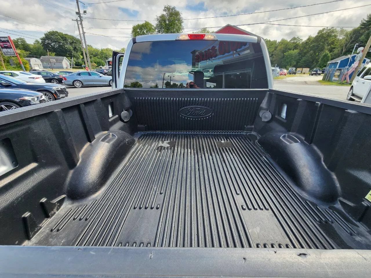 Used 2018 Ford F150 XL w/ Equipment Group 101A Mid AWD/4WD image 11