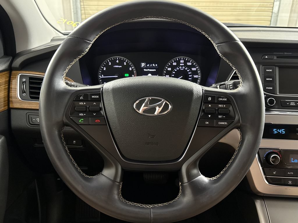 Used 2015 Hyundai Sonata Limited w/ Cargo Package FWD image 13