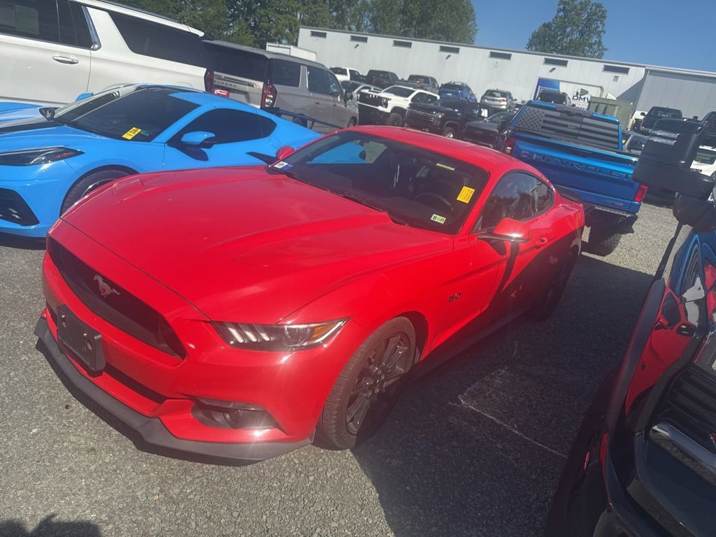 Used 2017 Ford Mustang GT Premium w/ GT Performance Package RWD image 4