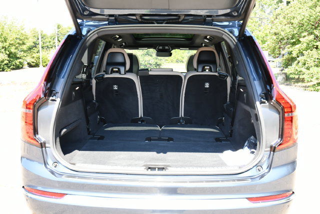 New 2026 Volvo XC90 B6 Plus w/ Protection Package Premier AWD/4WD image 28