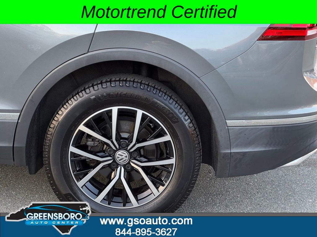 Used 2021 Volkswagen Tiguan SE w/ Panoramic Sunroof Package image 34