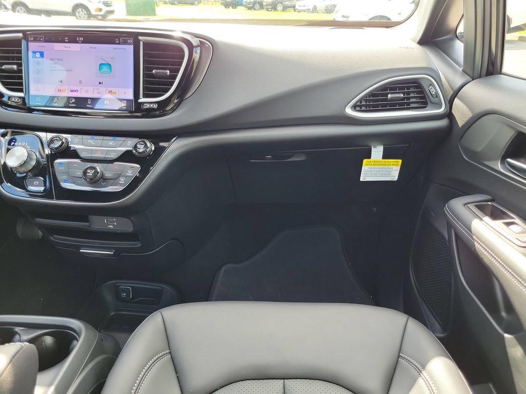 New 2026 Chrysler Voyager LX FWD image 16