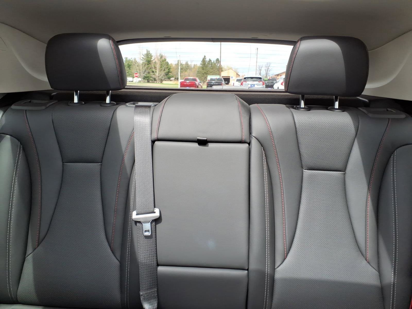 Certified 2023 Buick Envision Essence w/ Sport Touring Package AWD/4WD image 14