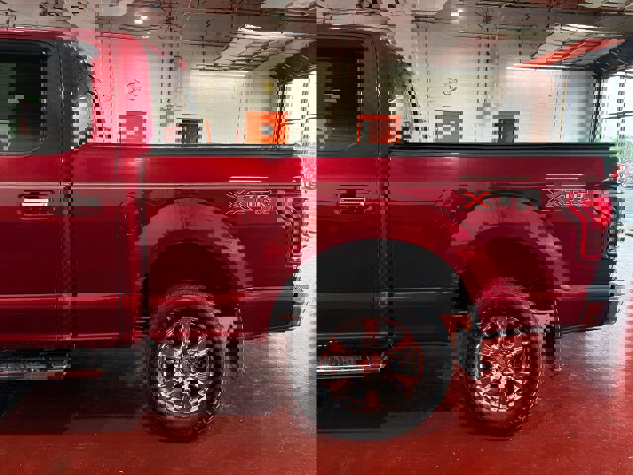 Used 2017 Ford F150 XLT w/ Equipment Group 302A Luxury image 10