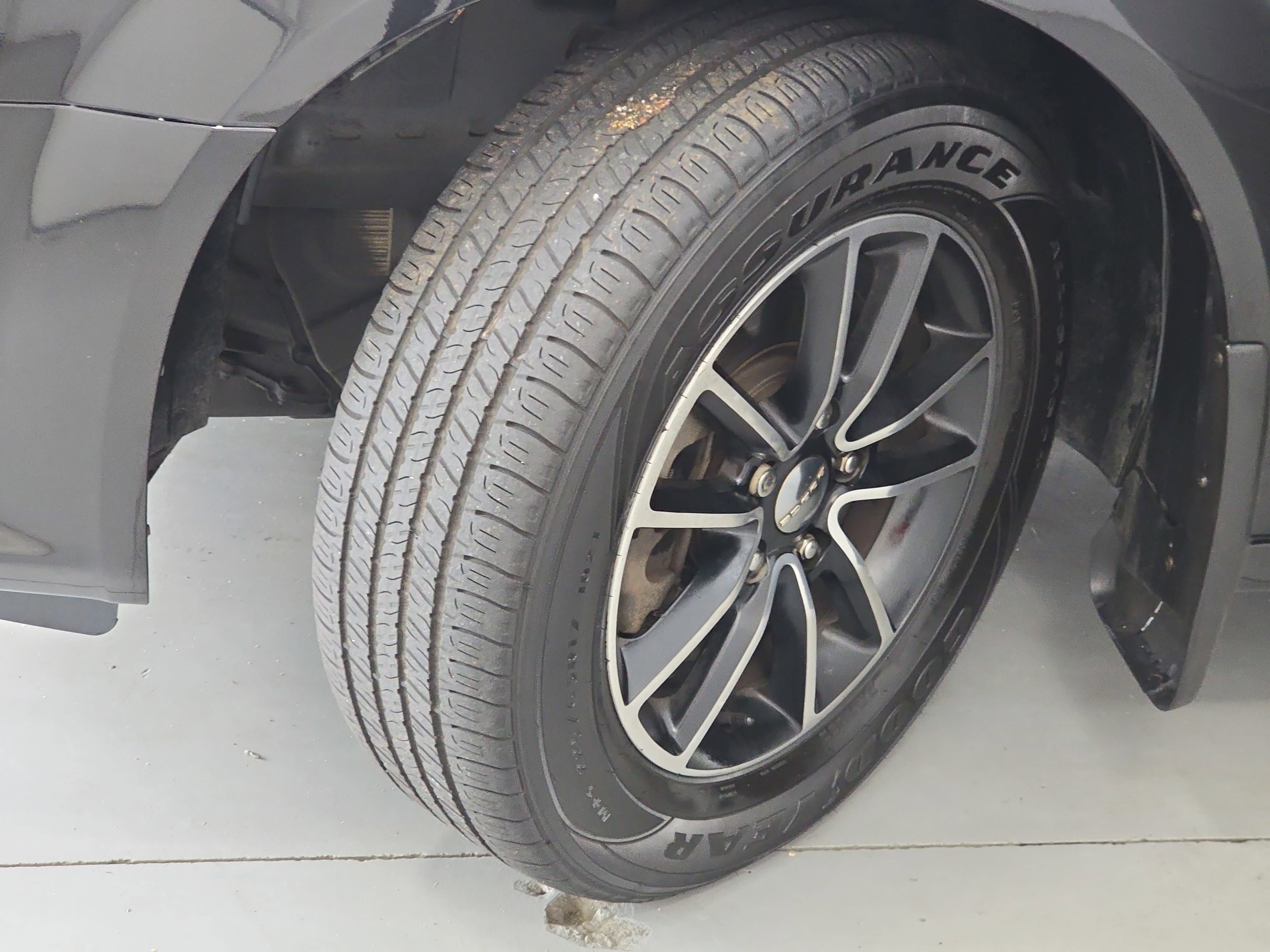 Used 2014 Dodge Grand Caravan SE FWD image 29