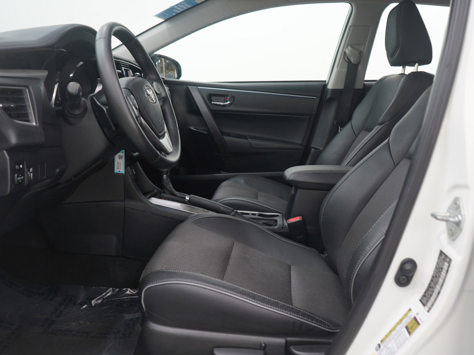 Used 2015 Toyota Corolla S image 20