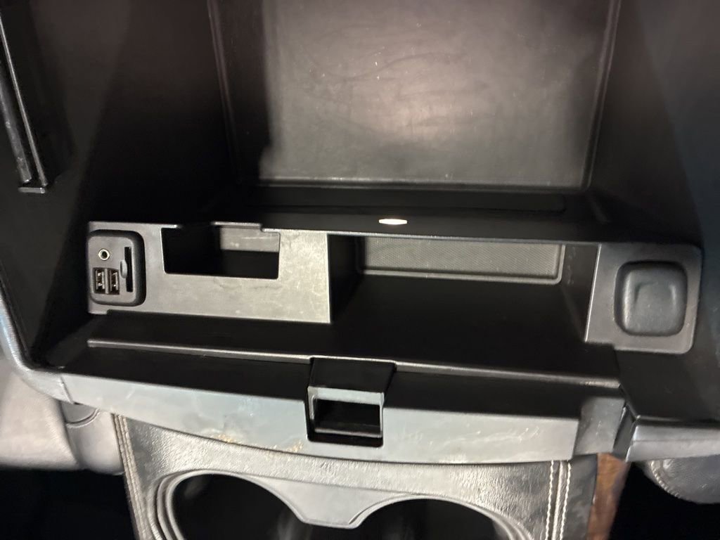 Used 2015 Chevrolet Tahoe LT AWD/4WD image 28