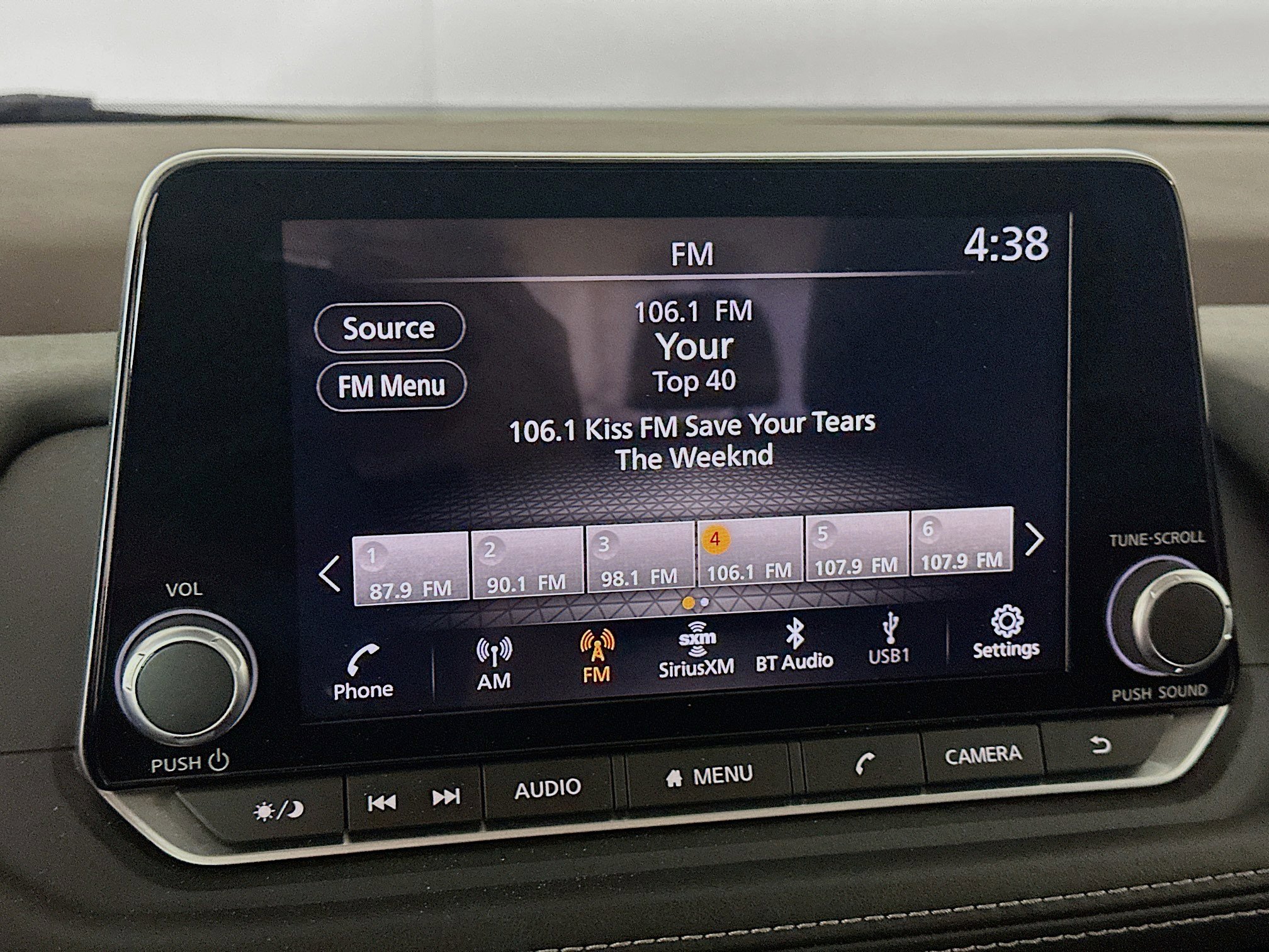 Used 2023 Nissan Rogue SV image 21