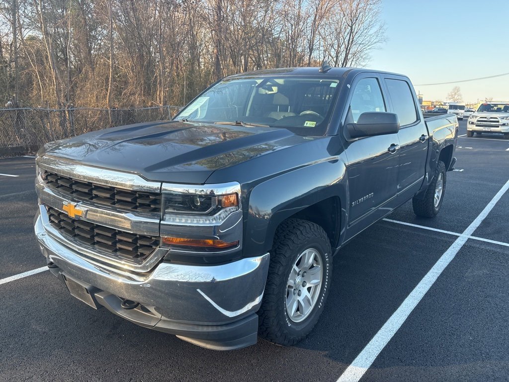 Used 2018 Chevrolet Silverado 1500 LT w/ Trailering Package image 4