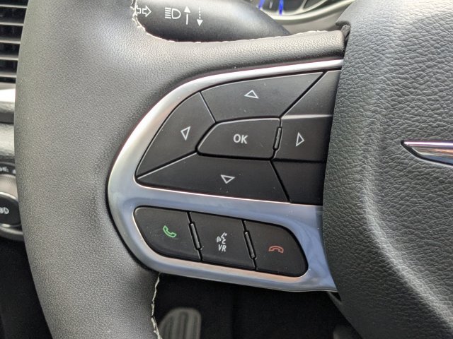 New 2026 Chrysler Pacifica Select FWD image 25
