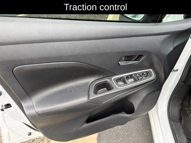 Used 2021 Nissan Versa SR w/ Convenience Package FWD image 16