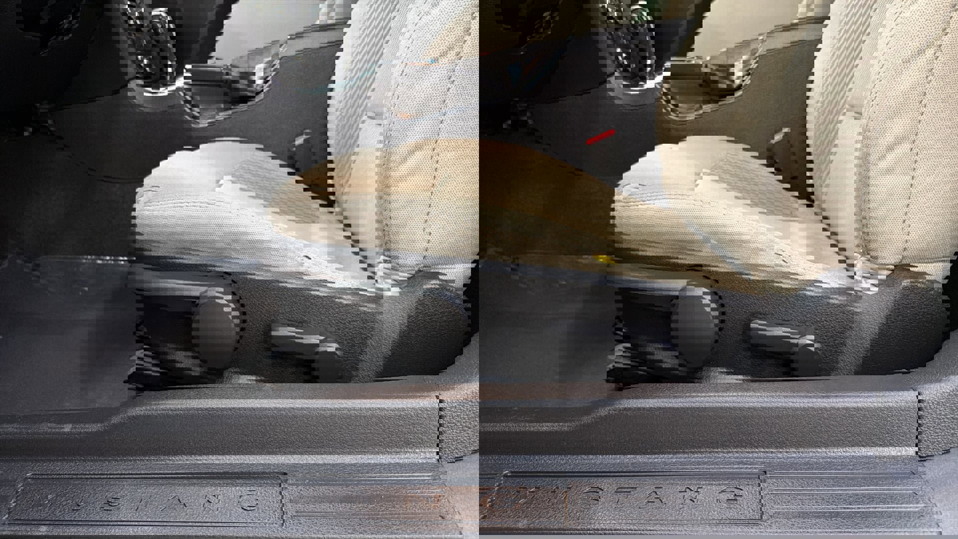 Used 2014 Ford Mustang GT image 19