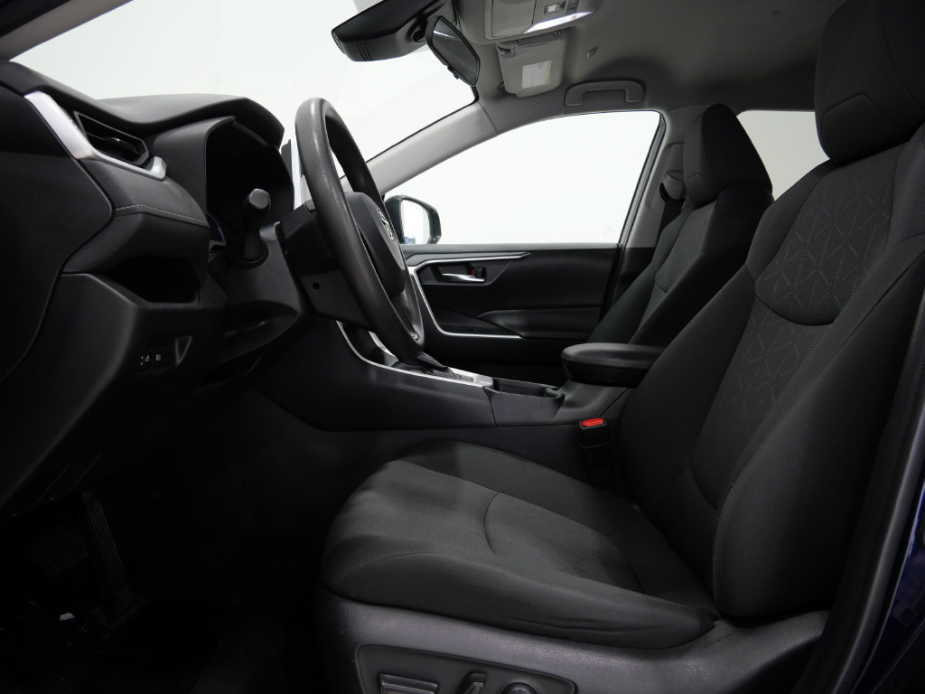 Used 2024 Toyota RAV4 XLE FWD image 12