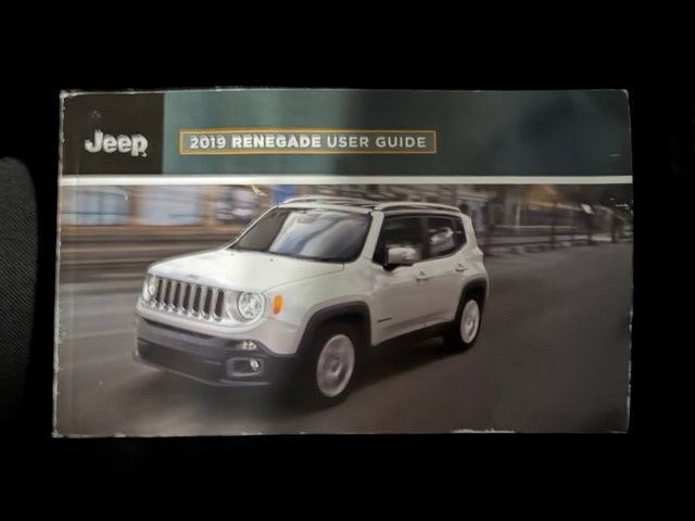 Used 2019 Jeep Renegade Latitude FWD image 44
