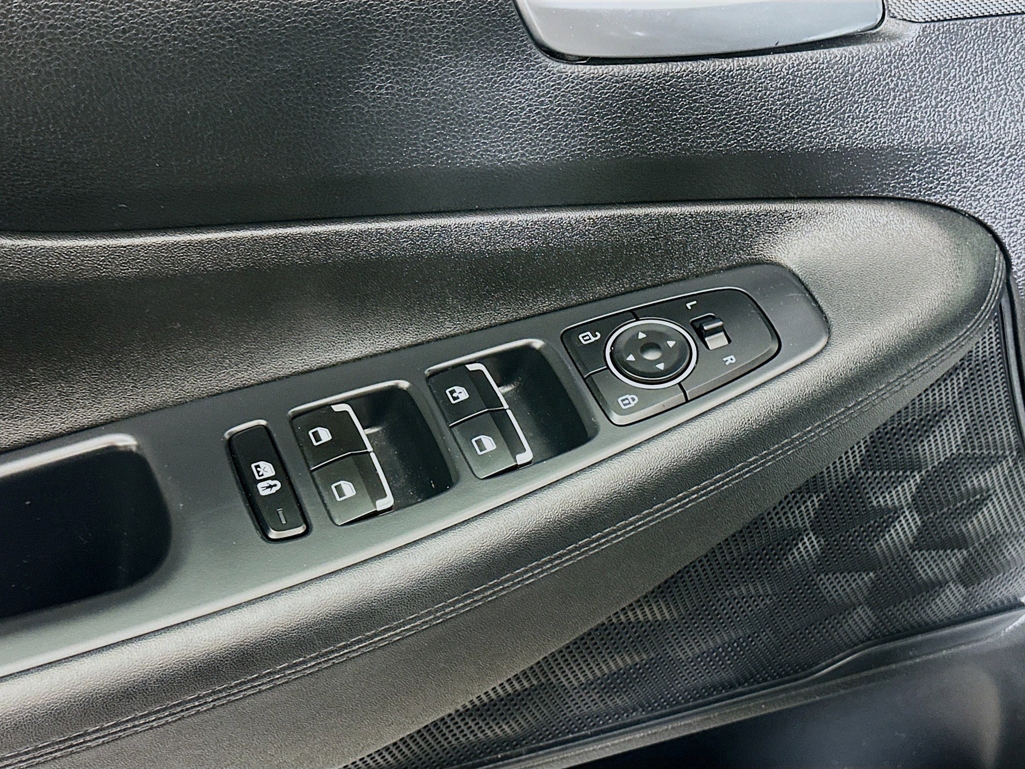 Certified 2023 Hyundai Santa Fe SE w/ Cargo Package image 17