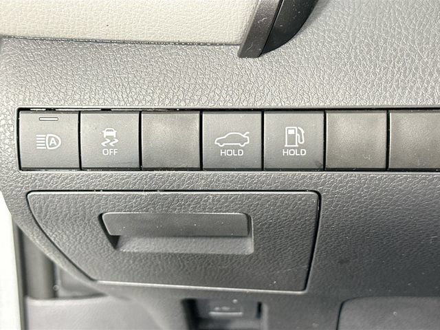 Used 2022 Toyota Camry SE FWD image 21