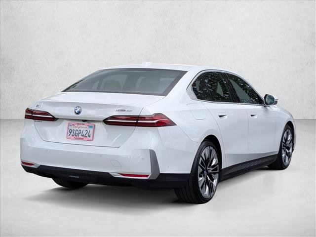 Used 2024 BMW i5 eDrive40i w/ Convenience Package RWD image 5