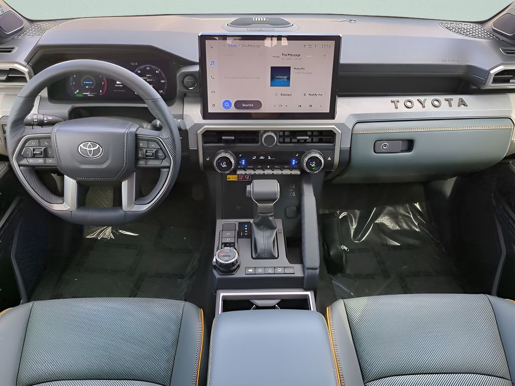 Used 2025 Toyota Tacoma Trailhunter image 14