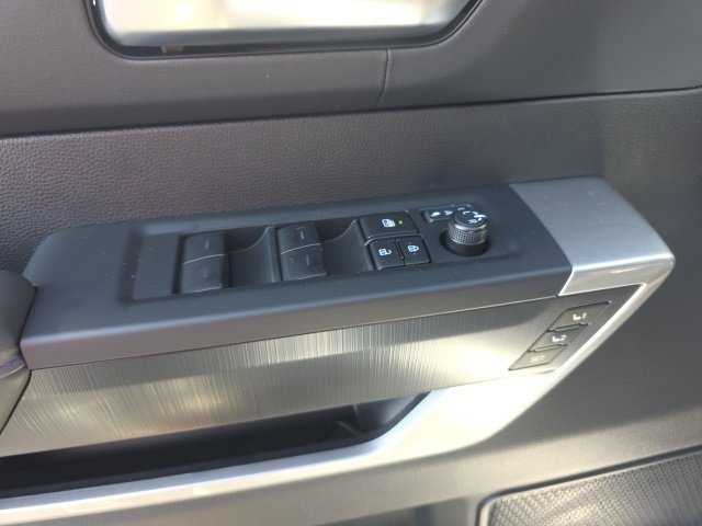 Used 2025 Toyota Sequoia Platinum image 19