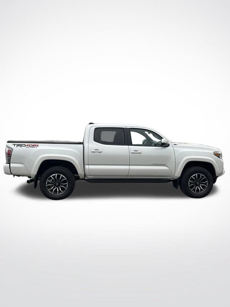 Used 2022 Toyota Tacoma TRD Sport w/ Technology Package AWD/4WD image 7