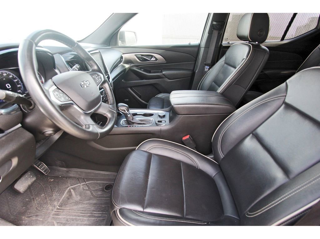 Used 2023 Chevrolet Traverse Premier w/ Redline Edition AWD/4WD image 6