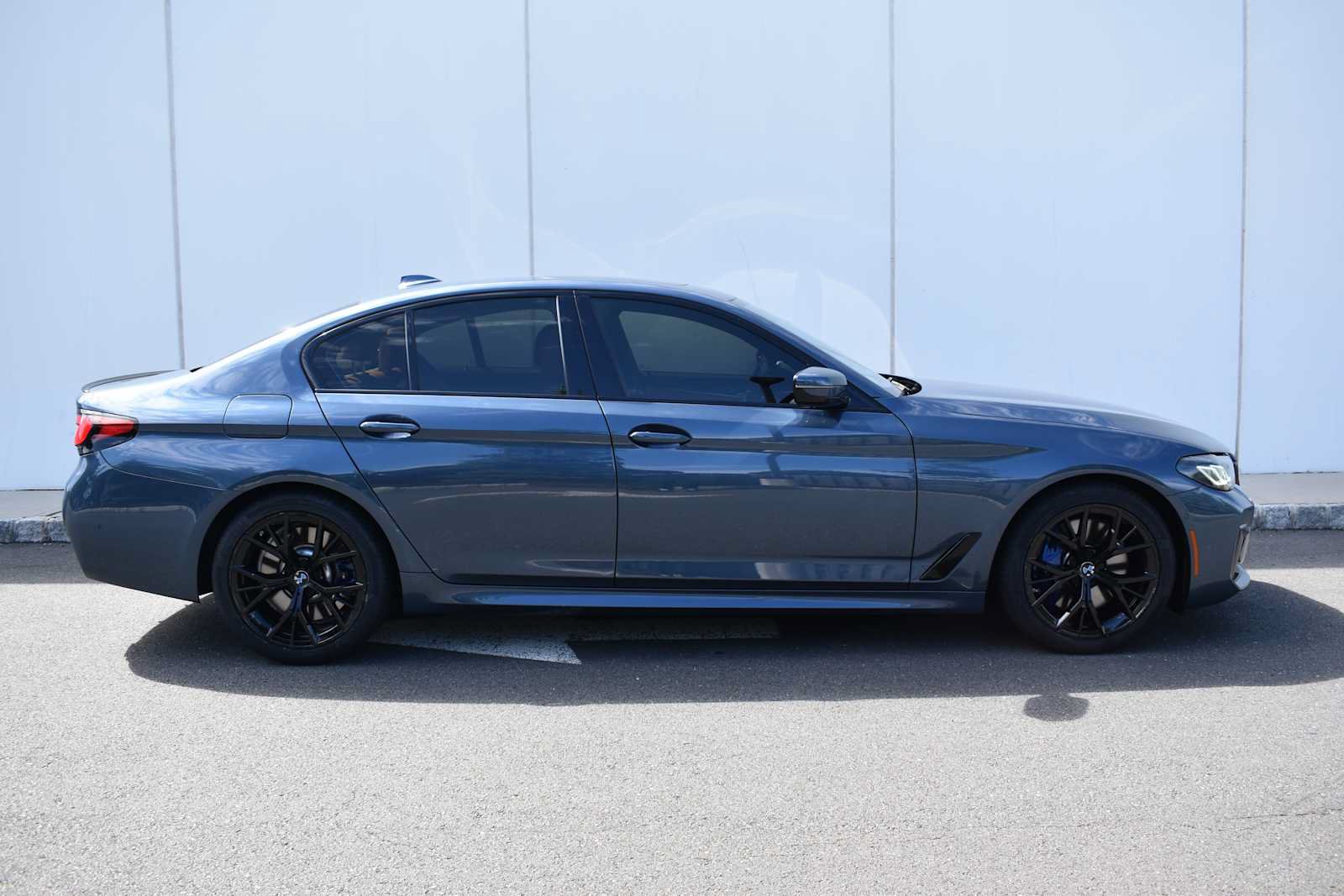 Used 2023 BMW 540i xDrive w/ M Sport Package AWD/4WD image 4
