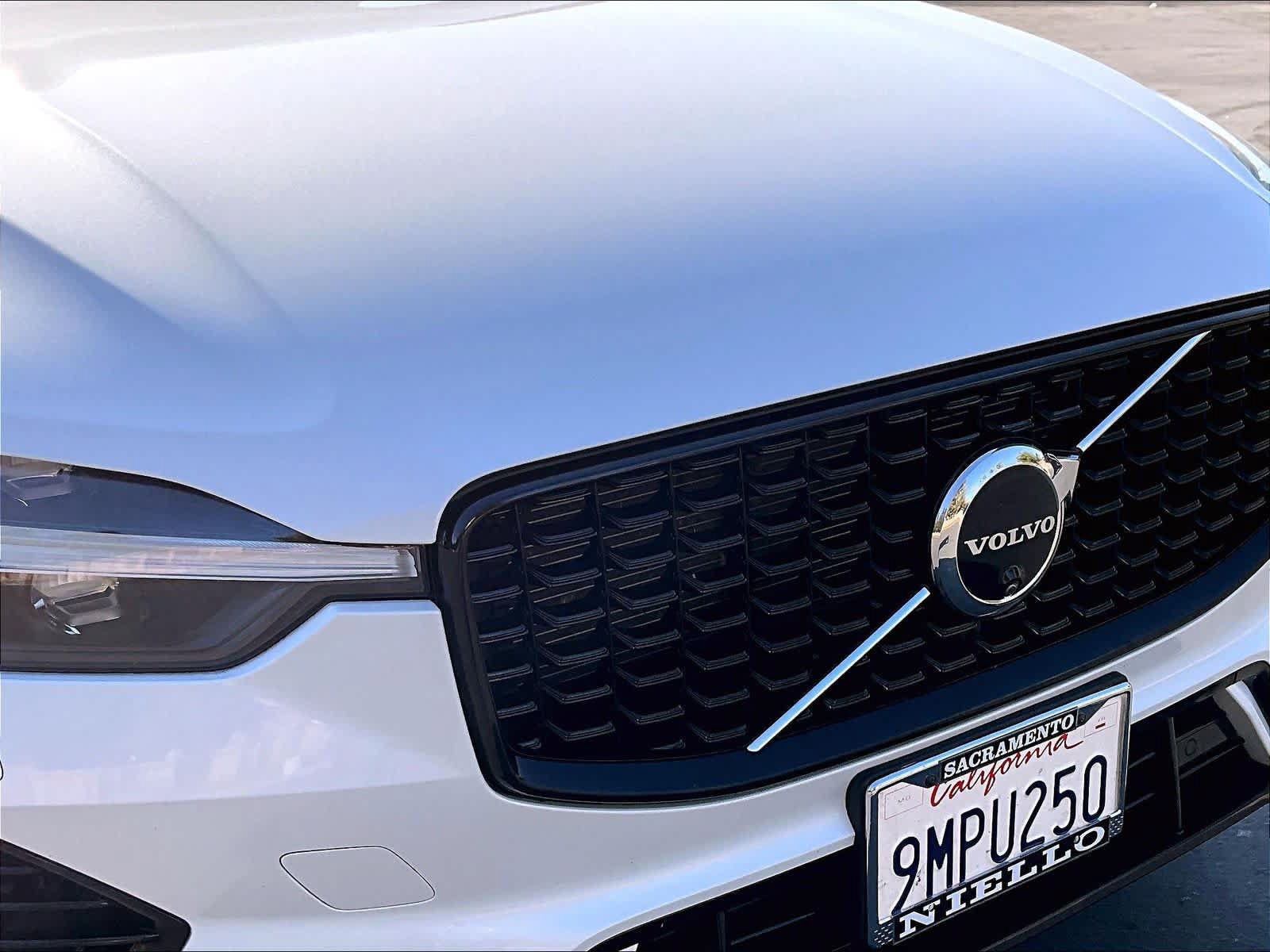 Used 2024 Volvo XC60 T8 Ultimate w/ Protection Package Premier AWD/4WD image 34