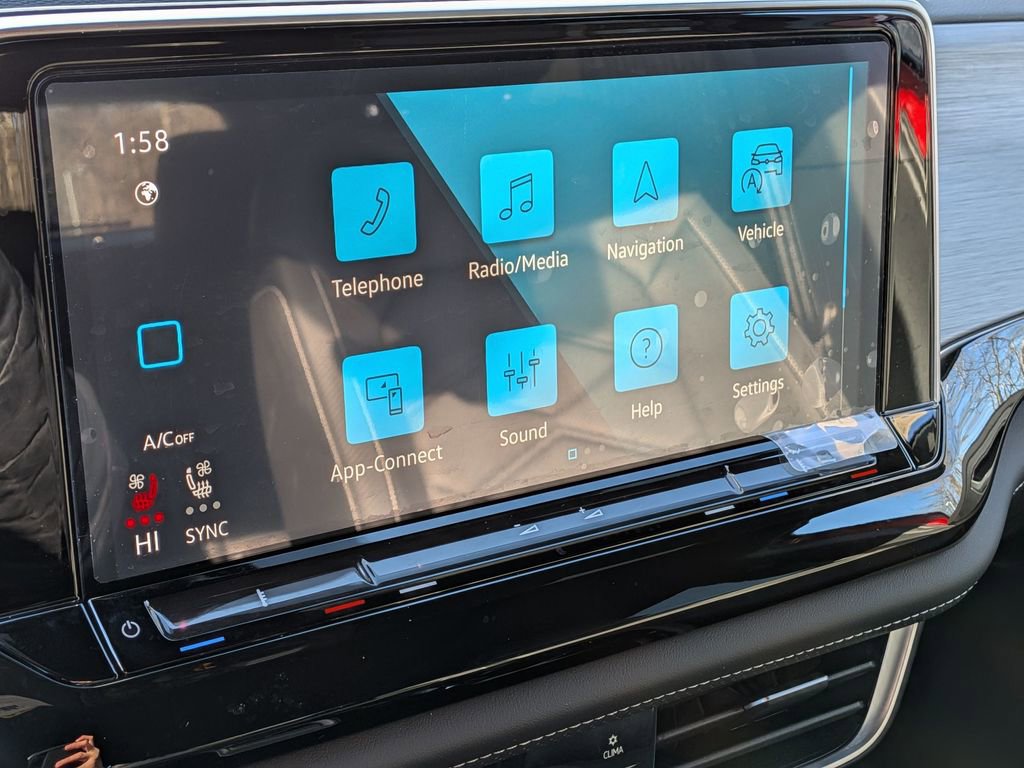 Used 2025 Volkswagen Atlas Cross Sport SE w/ Panoramic Sunroof Package image 21