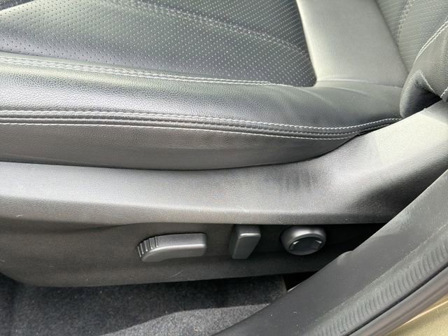 Used 2022 Subaru Forester Limited w/ Popular Package #3 image 16