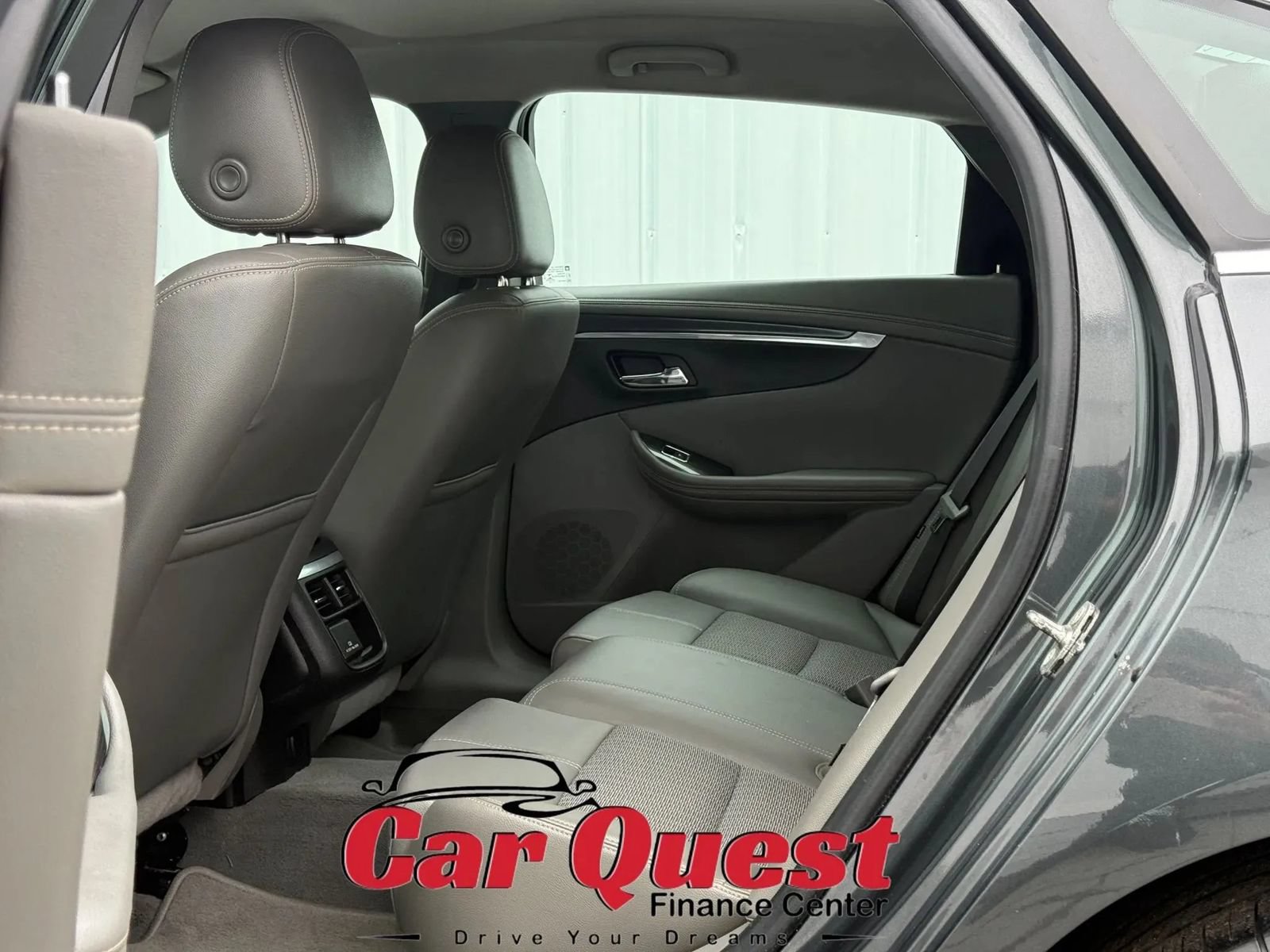 Used 2018 Chevrolet Impala LT FWD image 12
