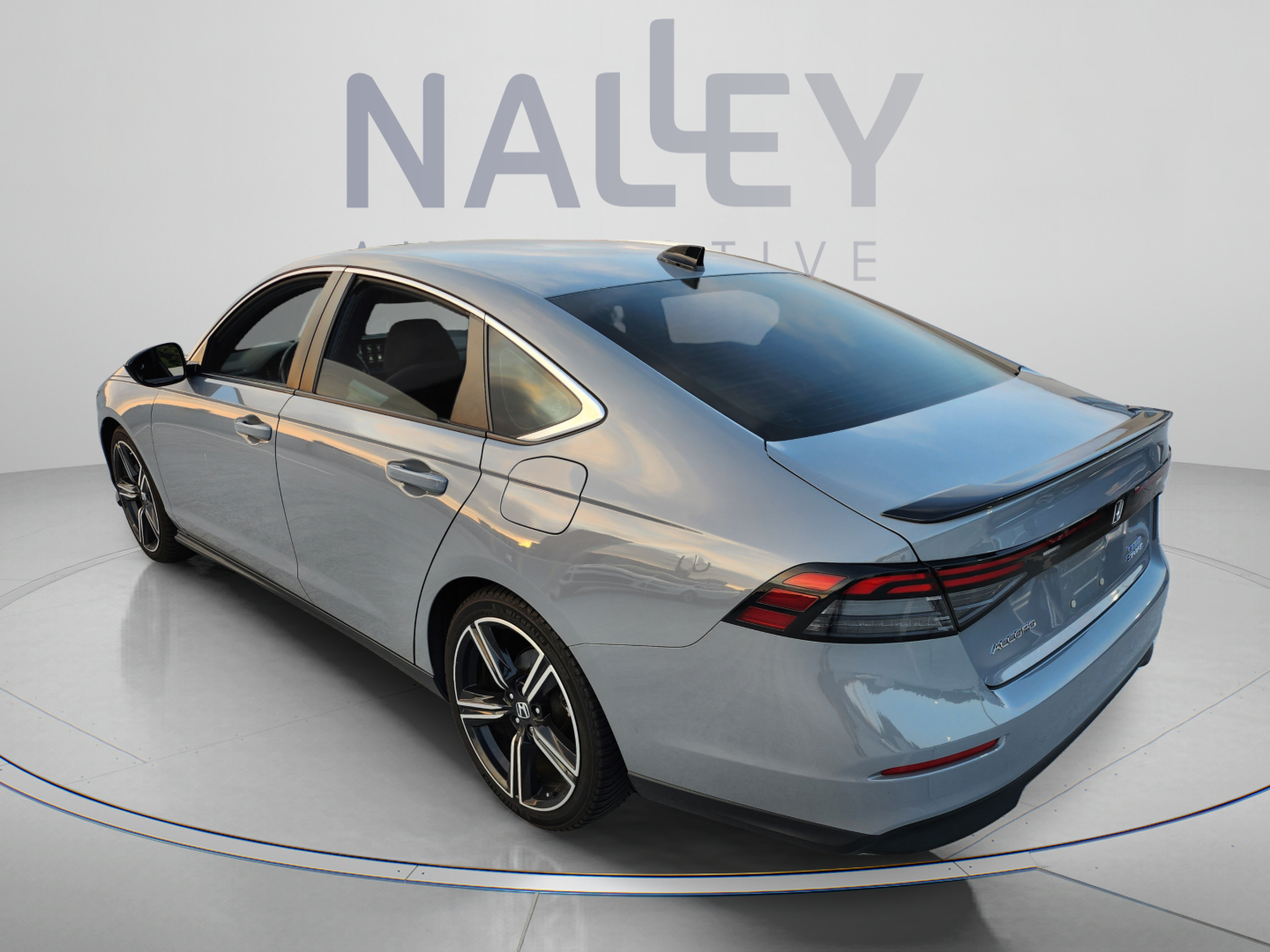 Used 2024 Honda Accord Sport image 3