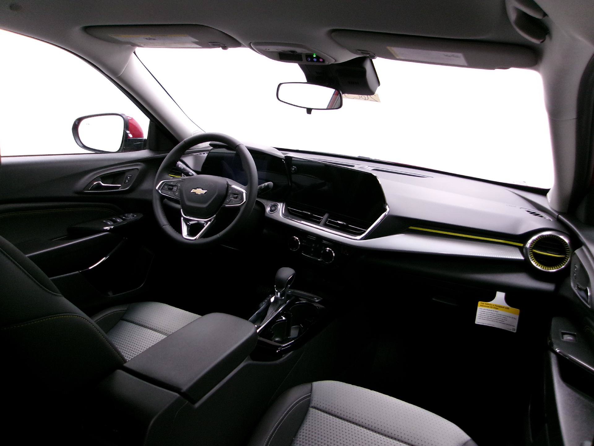 New 2026 Chevrolet Trax LT w/ Driver Confidence Package FWD image 3