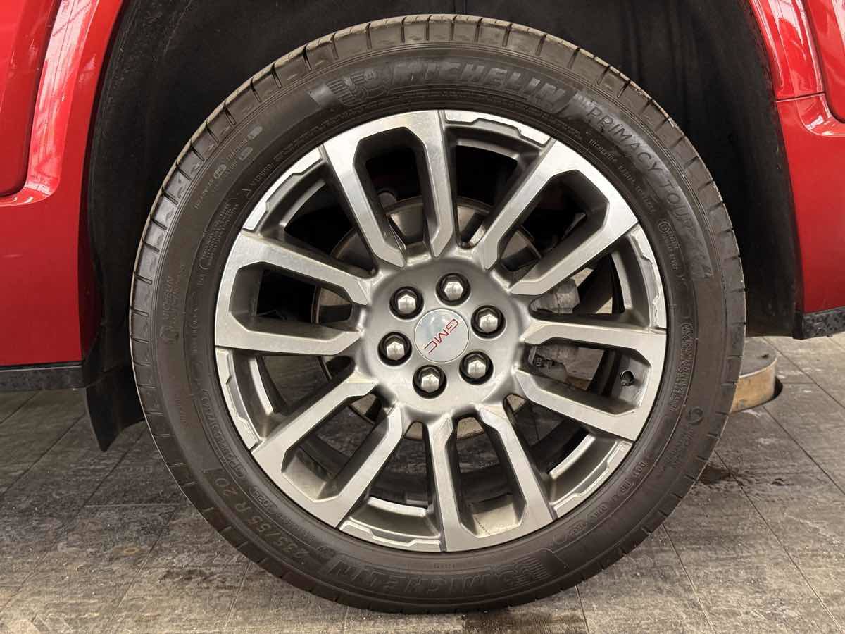 Used 2023 GMC Acadia Denali FWD image 37