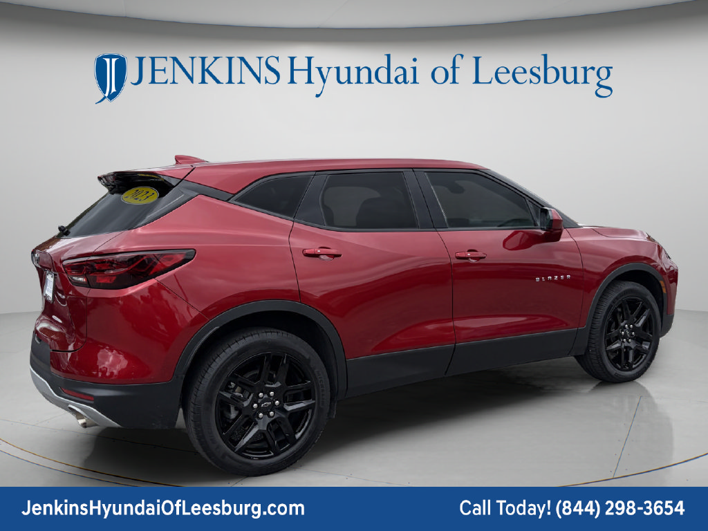 Used 2023 Chevrolet Blazer LT FWD image 6